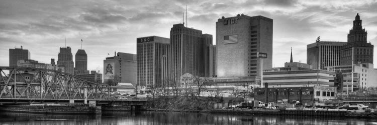Newark Panoramic Skyline Cityscape (Black & White - Sunset)