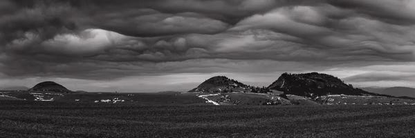 Annabelle Chabert: Impressive Sky - Undulatus Asperatus by Annabelle Chabert