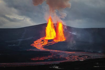 Alex G Perez - Steelpix Metal Wall Art: Hawaii Kilauea Volcano Lava Fountains IV by Alex G Perez