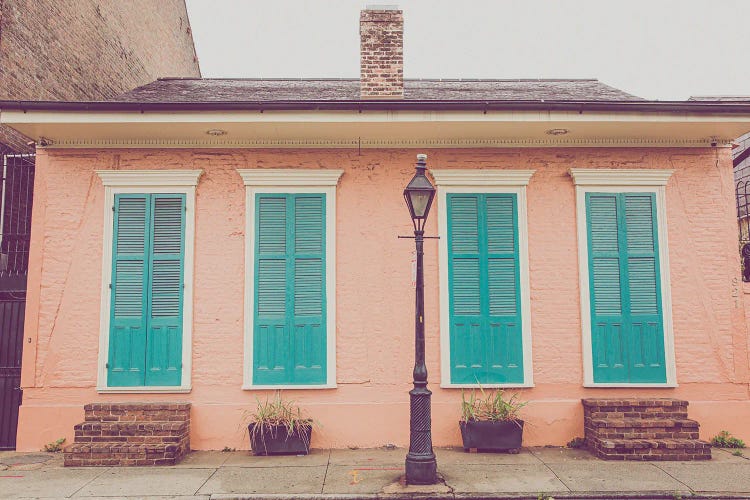 Colorful French Quarter Cottage New Orleans