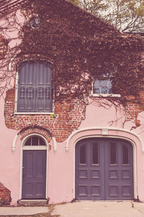 New Orleans Garden District Pink Carriage House