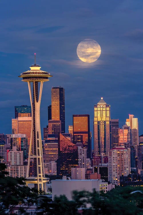 Seattle Skyline And Super Moon At Dusk, Seattle, Washington State