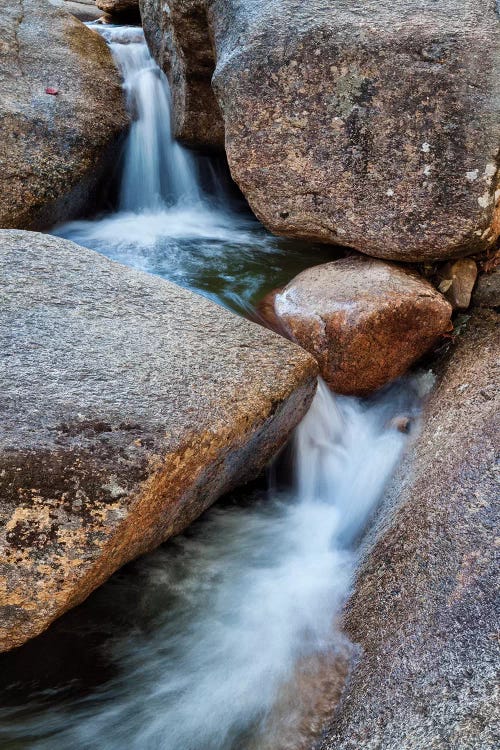 USA, New Hampshire, White Mountains, Lucy Brook flows past granite rock II