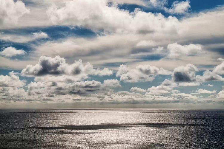 USA, California, La Jolla, Coastal clouds over the Pacific