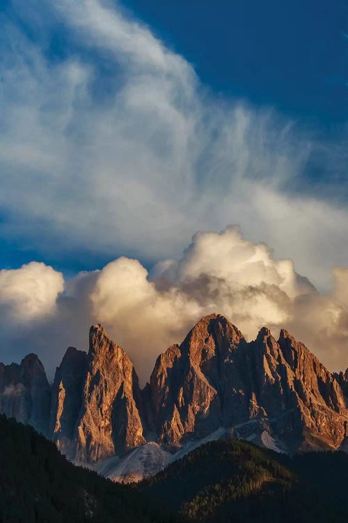 Mountain peaks, Dolomites, Italy