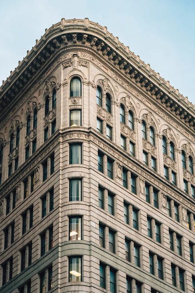 Canvas Print: Flatiron II by Jon Bilous