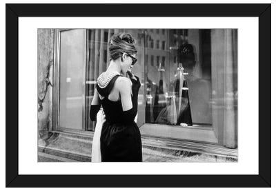 Diamants sur canape Breakfast at Tiffany's de BlakeEdwards avec Audrey Hepburn 1961  Paper Art Print - Photography Art