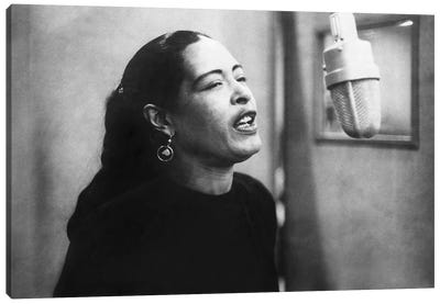 Jazz and blues Singer Billie Holiday  during recording session in 1957 Canvas Art Print - Rue Des Archives