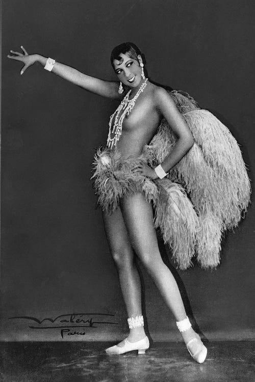 Josephine Baker at Folie Bergere, 1925-1926. Photograph by Lucien Walery .