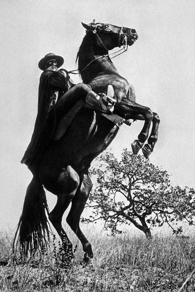 Vintage & Retro Photography: The Sign of Zorro With Guy Williams 1958 by Rue Des Archives