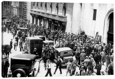Stock market crash, New York,1929 : on October 29, 1929  : shareholders and investors gathering Canvas Art Print - Rue Des Archives
