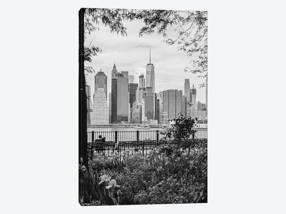 New York Lovers II by Bethany Young 1-piece Canvas Artwork