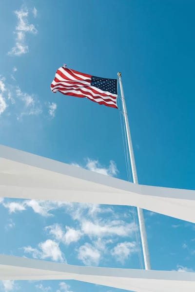 Honolulu: Pearl Harbor by Bethany Young