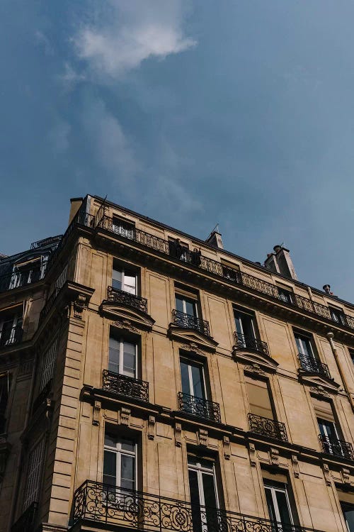 Parisian Smoke Break