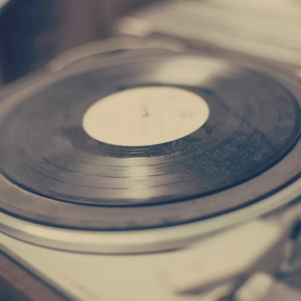 Media Formats: Retro Retro I by Caroline Mint