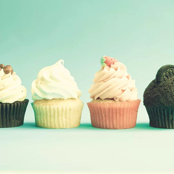 Caroline Mint: Spring Cupcakes by Caroline Mint