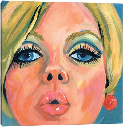 Twiggy Close-Up Canvas Art Print - Cathi Mingus