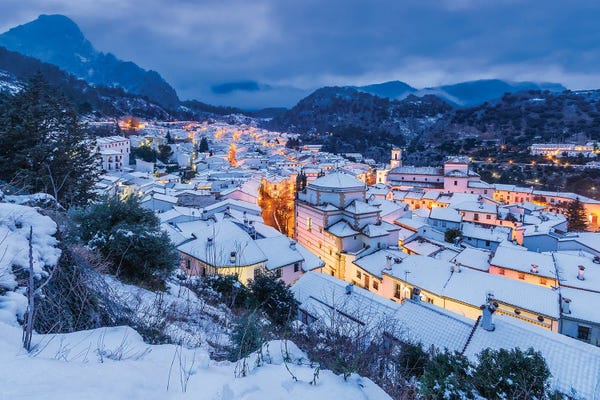 Spain: White Town (Grazalema, Spain) by Chano Sánchez