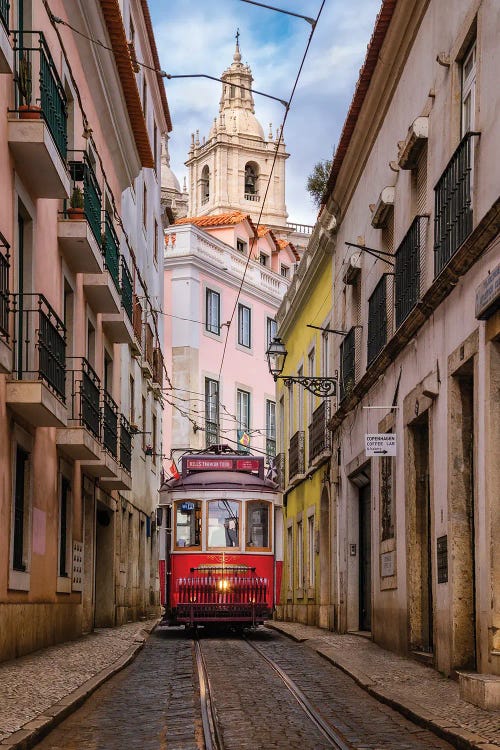 Alfama Streets (Lisbon, Portugal)