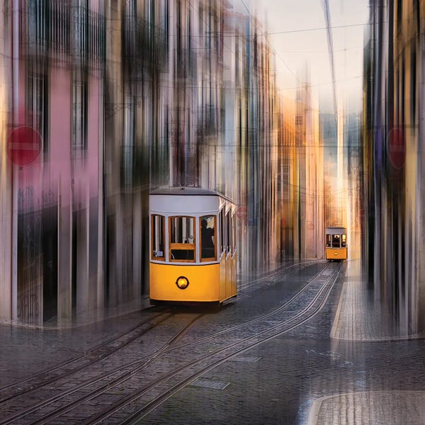 Trains: Going Up Or Down? (Lisbon, Portugal) by Chano Sánchez