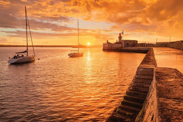 Chano Sánchez: Golden Pier (Dún Laoghaire, Ireland) by Chano Sánchez