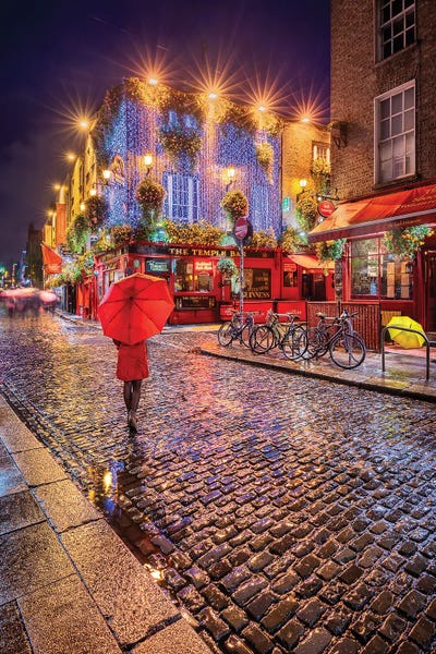 Cityscapes: It Rains On Wet (Dublin, Ireland) by Chano Sánchez