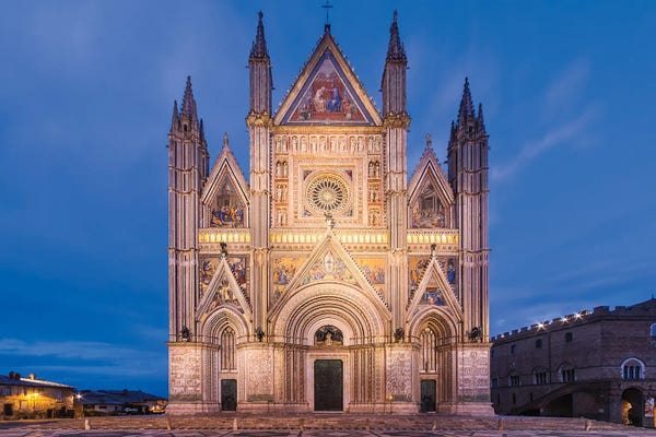Castles & Palaces: Radiant Facade (Orvieto, Italy) by Chano Sánchez
