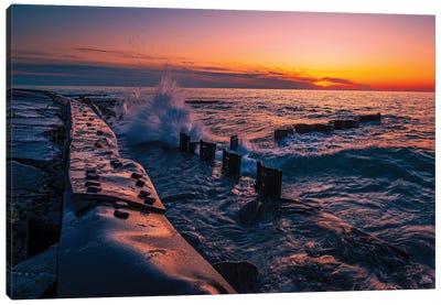 Sunset On The Shores Of Lake Michigan Canvas Art Print