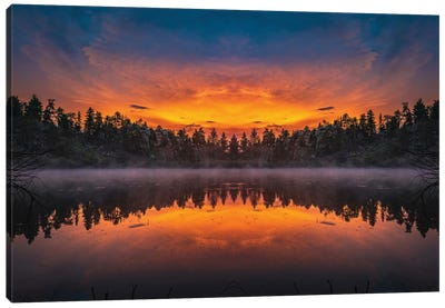 Diamond Lake Mirrored Sunset Canvas Art Print - Christopher Thomas