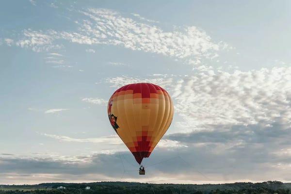 Hot Air Balloons: Hot Air Balloon by Chelsea Victoria