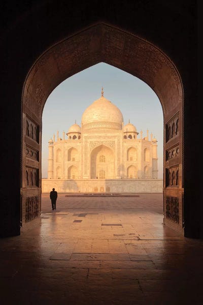 Wonders Of The World: India Agra Taj Mahal V by David Clapp