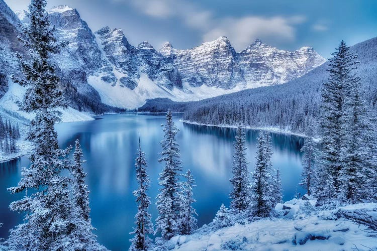 Moraine Lake Blue Hour