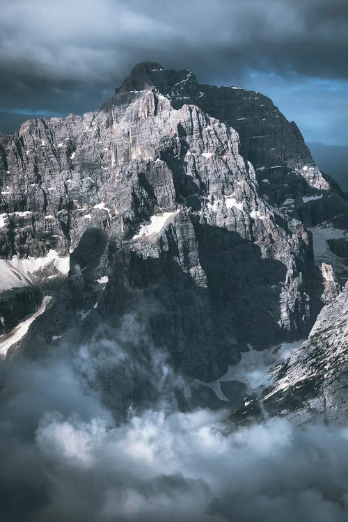 Mountains In The Clouds