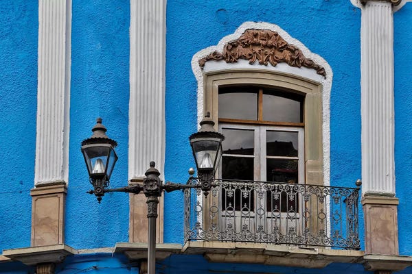 Guanajuato: Guanajuato in Central Mexico. Old colonial building with balcony by Darrell Gulin