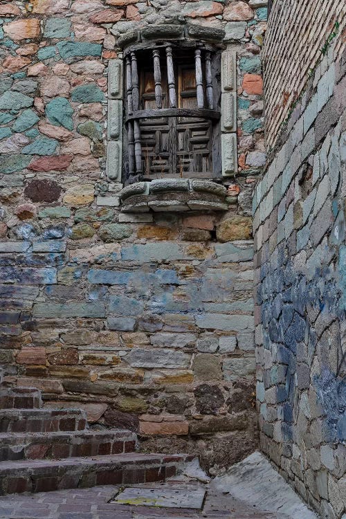 Guanajuato in Central Mexico. Small alley with stairs