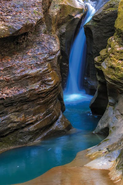 Waterfalls: Robinson Falls by Dan Sproul