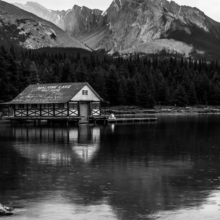 Maligne Lake Boat House