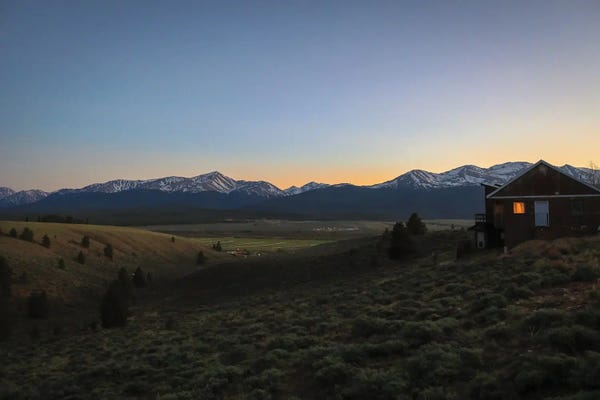 Cabins: Mountain Cabin by Dan Sproul