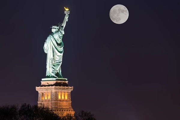 Statue Of Liberty: Greet The Moon by David Gardiner