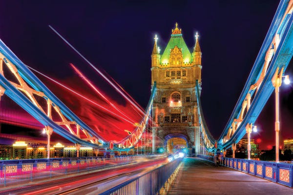 David Gardiner: Tower Bridge Bus by David Gardiner