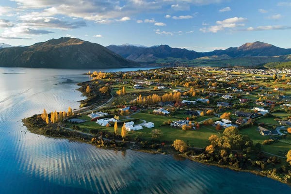 David Wall: Wanaka and Lake Wanaka in autumn, Otago, South Island, New Zealand by David Wall