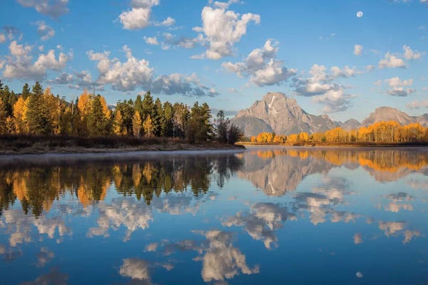 Mt. Moran along the Snake River in autumn I, USA, Wyoming, Grand Teton National Park.