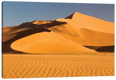 Namibia, Namib-Naukluft National Park, Sossusvlei. Scenic red dunes. Canvas Art Print