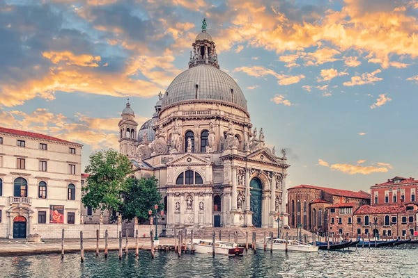 Campania: Santa Maria Della Salute by Manjik Pictures