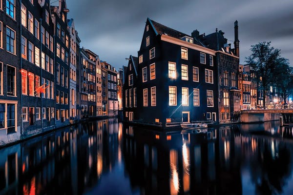 Amsterdam: Amsterdam By Night by Manjik Pictures