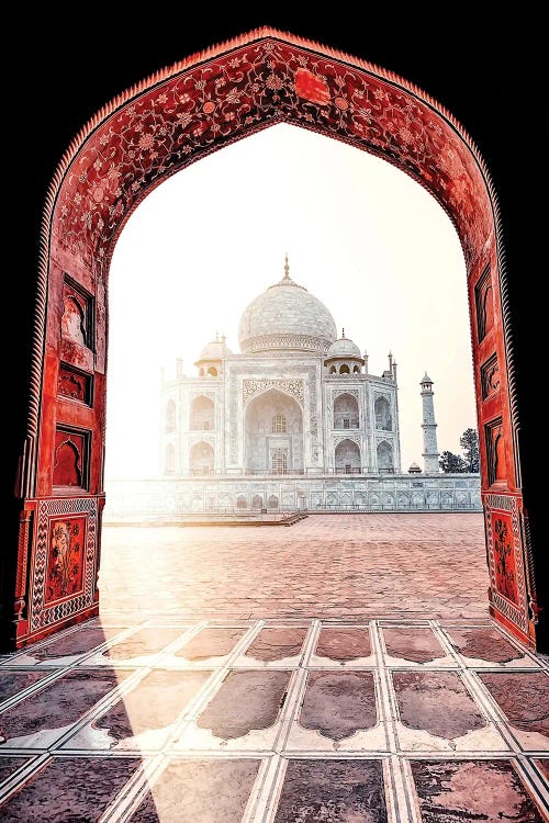 Sunlight On The Taj