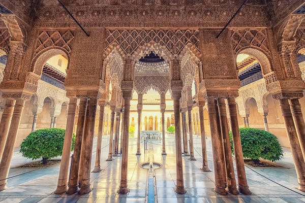 Famous Palaces & Residences: Alhambra by Manjik Pictures