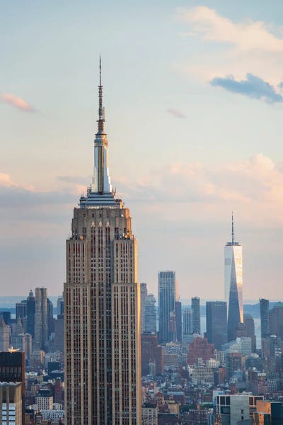 Manhattan: Building Competition by Manjik Pictures