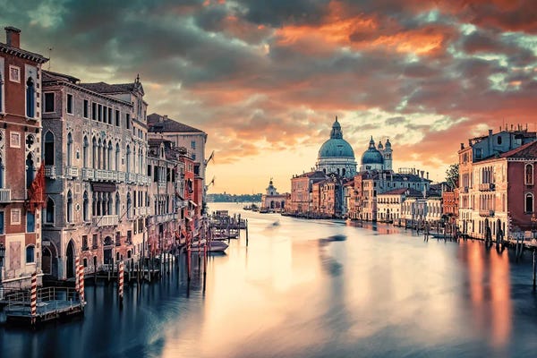 City Sunrises & Sunsets: Sunrise Over The Grand Canal by Manjik Pictures
