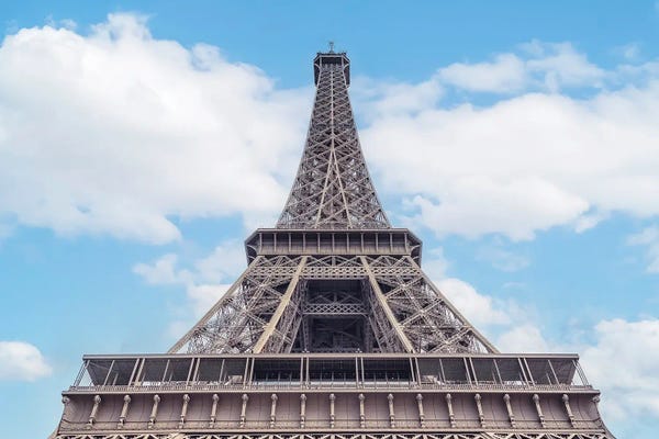 Canvas Print: La Dame De Fer by Manjik Pictures
